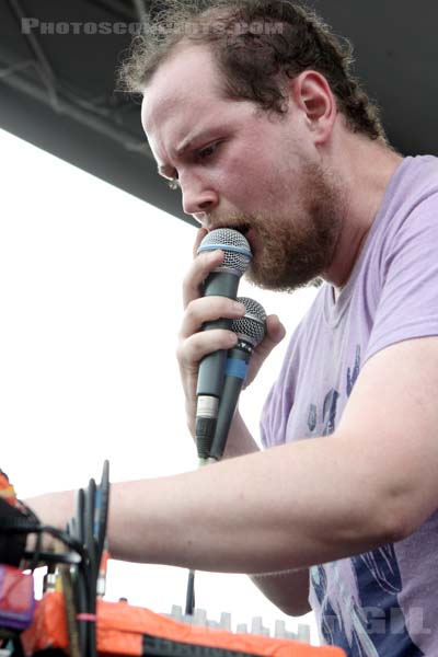 DAN DEACON AND THE ENSEMBLE - 2009-05-31 - PARIS - Parc de la Villette - 